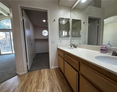 3121 E Genoa - Photo Thumbnail 19