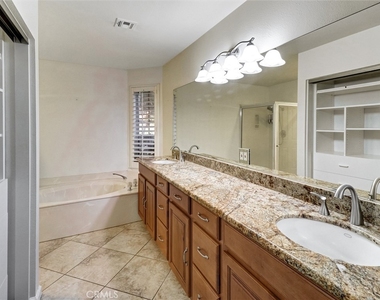 76871 Castle Court - Photo Thumbnail 15