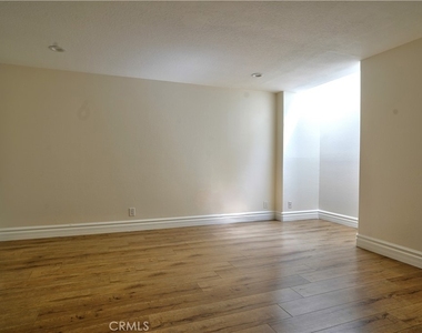7401 Seabluff Drive - Photo Thumbnail 19
