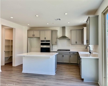 8489 Anthony Street - Photo Thumbnail 4
