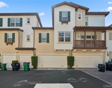 215 Dewdrop - Photo Thumbnail 18