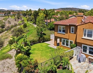 42 Paseo Vista - Photo Thumbnail 24