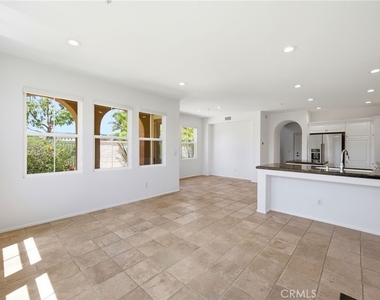 42 Paseo Vista - Photo Thumbnail 8