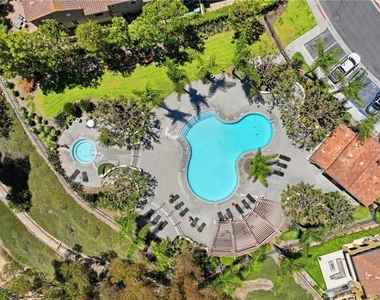 42 Paseo Vista - Photo Thumbnail 26