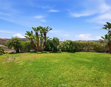 42 Paseo Vista - Photo Thumbnail 21