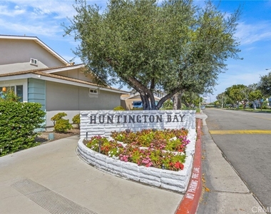 10172 Ascot - Photo Thumbnail 19