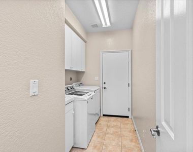 219 Pacific View Lane - Photo Thumbnail 19