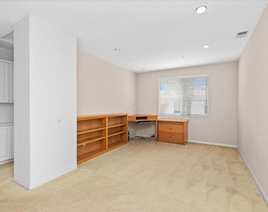 219 Pacific View Lane - Photo Thumbnail 29