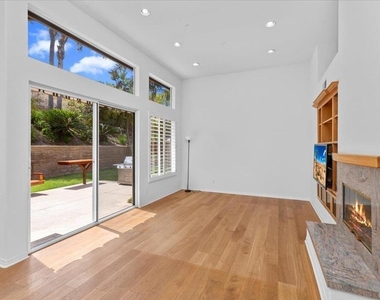 219 Pacific View Lane - Photo Thumbnail 12