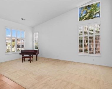 219 Pacific View Lane - Photo Thumbnail 8
