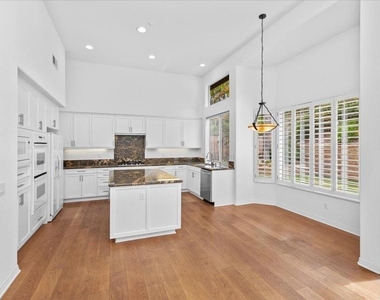 219 Pacific View Lane - Photo Thumbnail 16