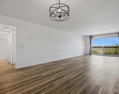 2475 Jefferson Street - Photo Thumbnail 5