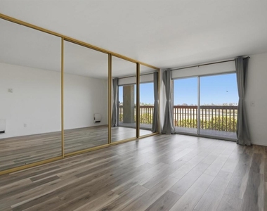 2475 Jefferson Street - Photo Thumbnail 17
