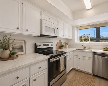 2475 Jefferson Street - Photo Thumbnail 12