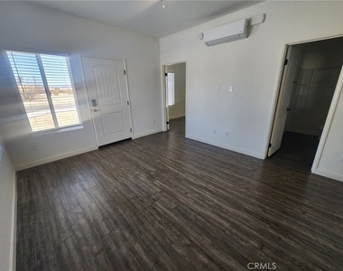 6638 Maricopa Drive - Photo Thumbnail 4