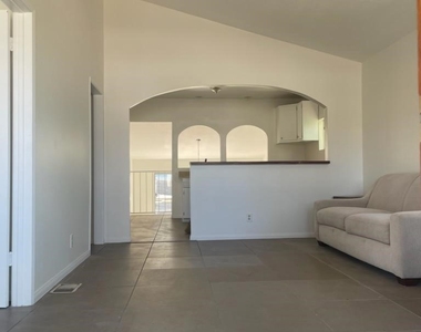 634 E Walnut - Photo Thumbnail 1