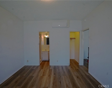 3750 Taft Street - Photo Thumbnail 3