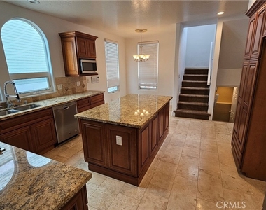 34172 Crystal Lantern Street - Photo Thumbnail 4