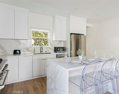 436 Cornell Drive - Photo Thumbnail 8