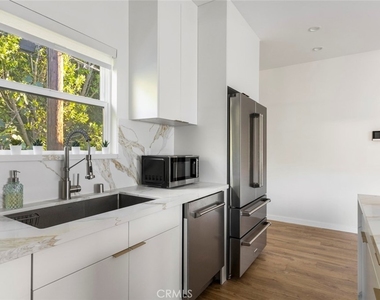 436 Cornell Drive - Photo Thumbnail 11