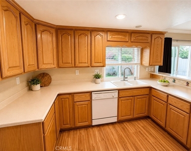 1166 W Morgan Street - Photo Thumbnail 5