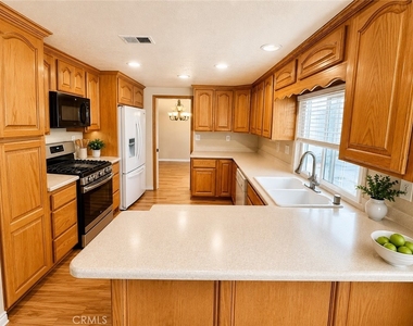 1166 W Morgan Street - Photo Thumbnail 4