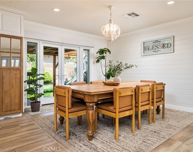 1025 Kent Drive - Photo Thumbnail 12