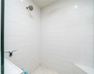 1025 Kent Drive - Photo Thumbnail 16