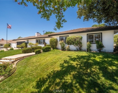 1025 Kent Drive - Photo Thumbnail 1