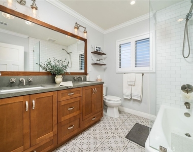1025 Kent Drive - Photo Thumbnail 18
