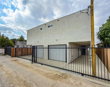 2120 E 92nd Street - Photo Thumbnail 8