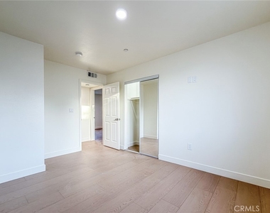 2120 E 92nd Street - Photo Thumbnail 17