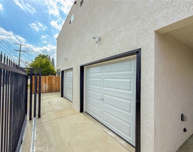 2120 E 92nd Street - Photo Thumbnail 7