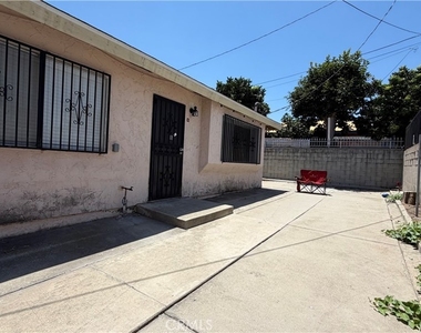 303 N New Avenue - Photo Thumbnail 13