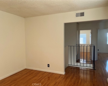 238 Hillcrest Drive - Photo Thumbnail 22