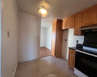 238 Hillcrest Drive - Photo Thumbnail 10
