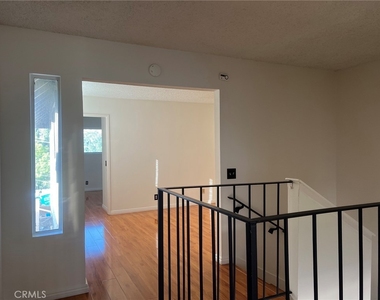 238 Hillcrest Drive - Photo Thumbnail 23