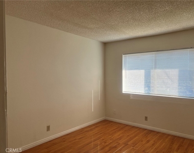 238 Hillcrest Drive - Photo Thumbnail 14