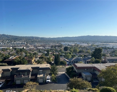 238 Hillcrest Drive - Photo Thumbnail 25