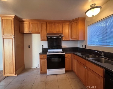 238 Hillcrest Drive - Photo Thumbnail 9