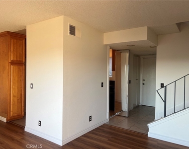 238 Hillcrest Drive - Photo Thumbnail 6