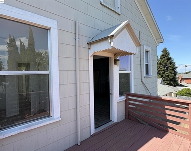 542 Grant St - Photo Thumbnail 5