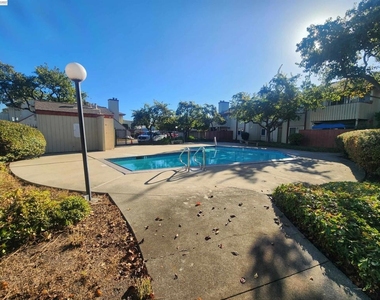 27162 Tampa Ave - Photo Thumbnail 15