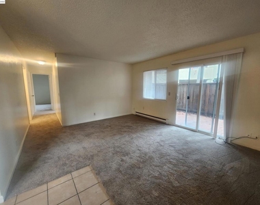27162 Tampa Ave - Photo Thumbnail 1