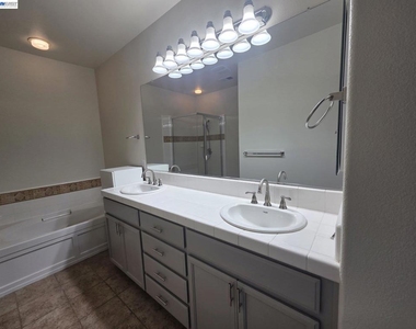 3727 Whitworth Dr - Photo Thumbnail 14
