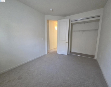 3727 Whitworth Dr - Photo Thumbnail 17