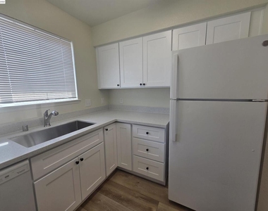 2255 Chestnut St - Photo Thumbnail 29