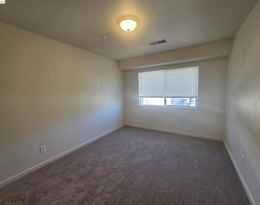 2255 Chestnut St - Photo Thumbnail 36