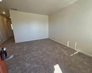 2255 Chestnut St - Photo Thumbnail 1