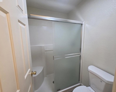 2255 Chestnut St - Photo Thumbnail 40